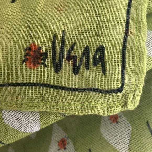 Vintage Vera Lady Bug Leaf Lime Green Long Scarf Lightweight Weave Sz 28” x 70” - Picture 2 of 6